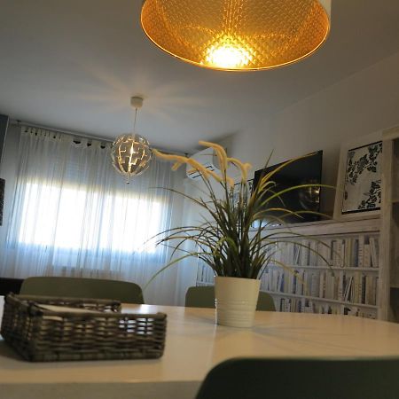 Tudela Balcon De Bardenas Apartment Bagian luar foto