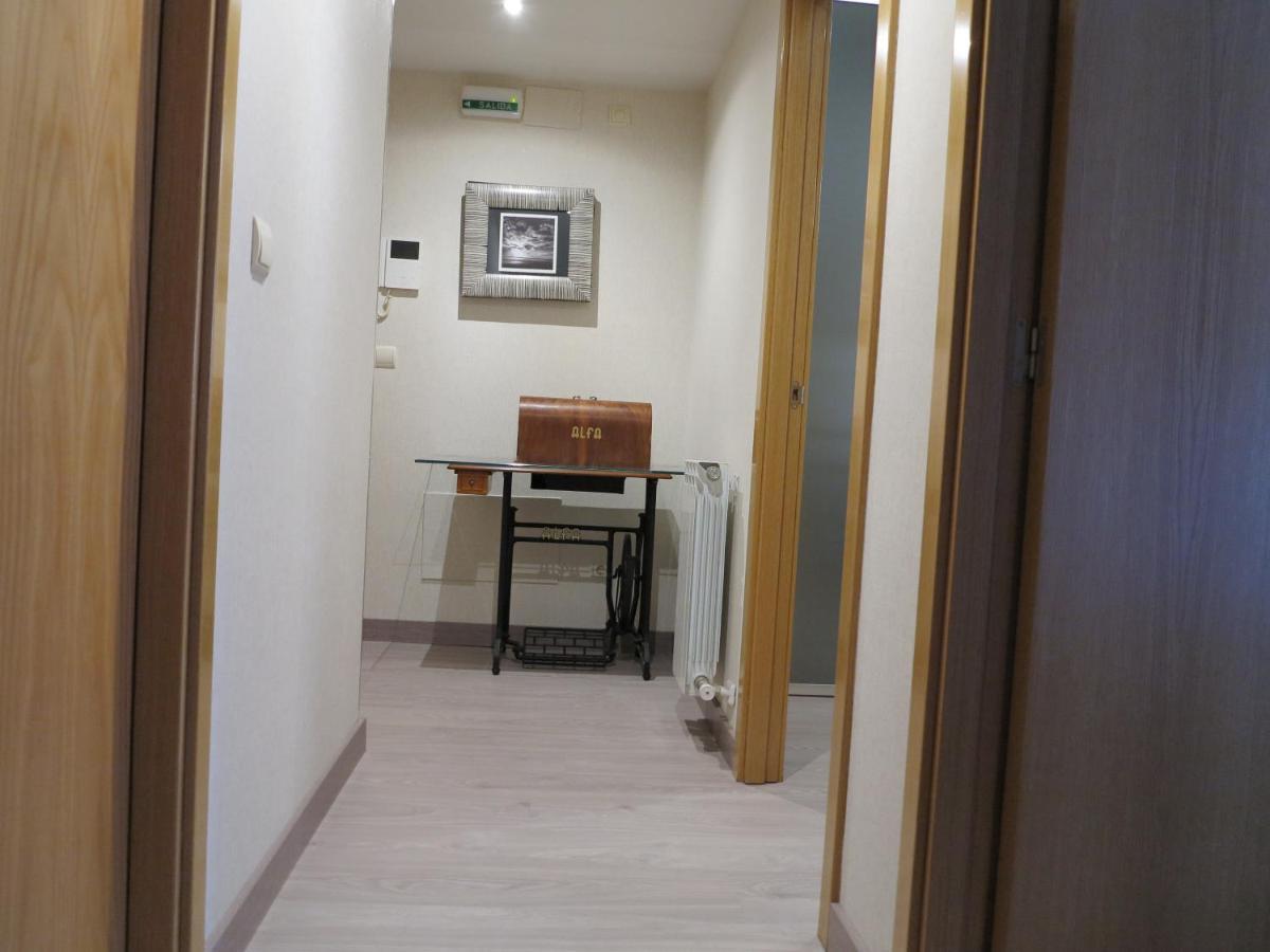 Tudela Balcon De Bardenas Apartment Bagian luar foto