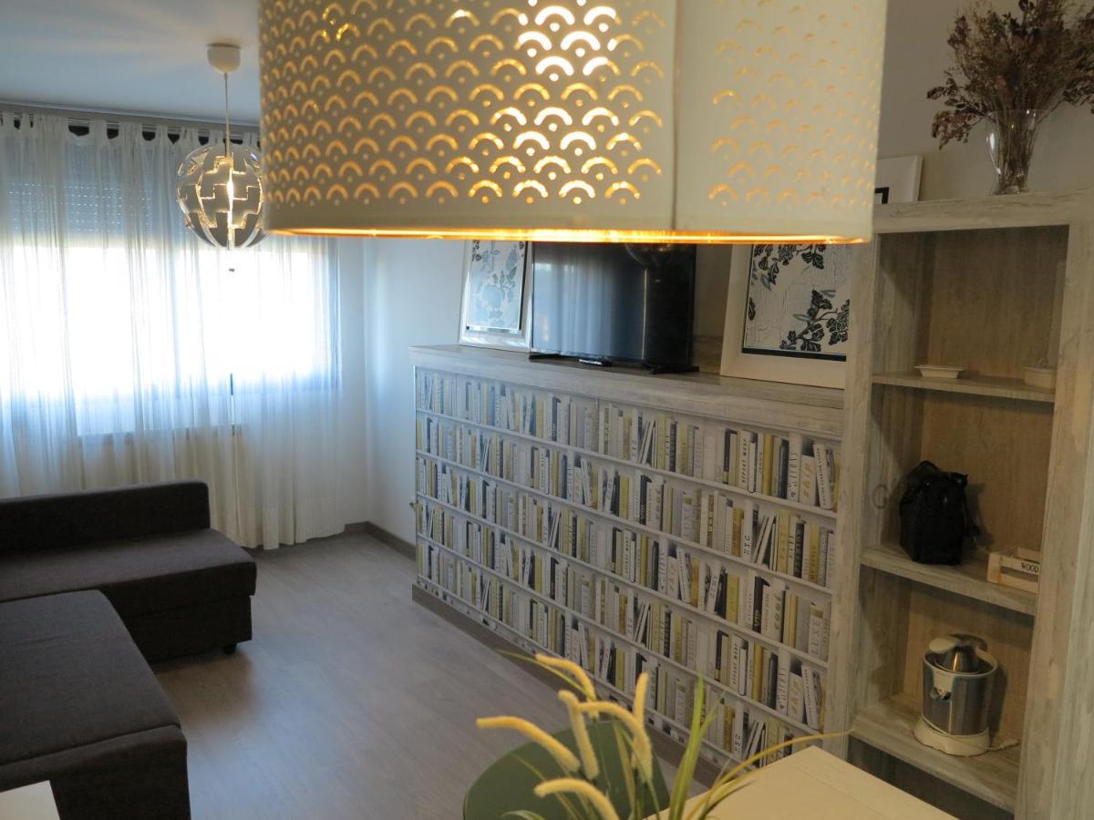 Tudela Balcon De Bardenas Apartment Bagian luar foto