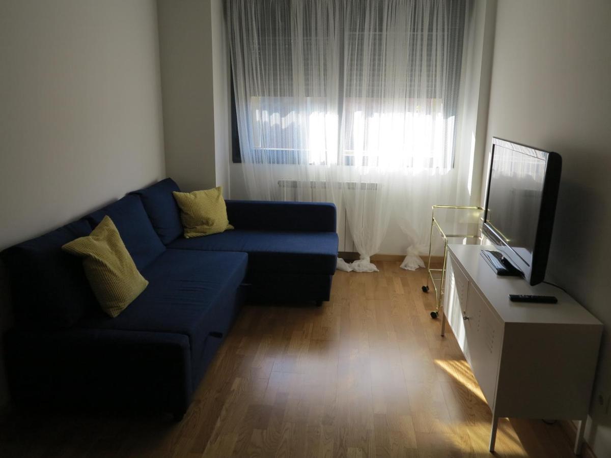 Tudela Balcon De Bardenas Apartment Bagian luar foto