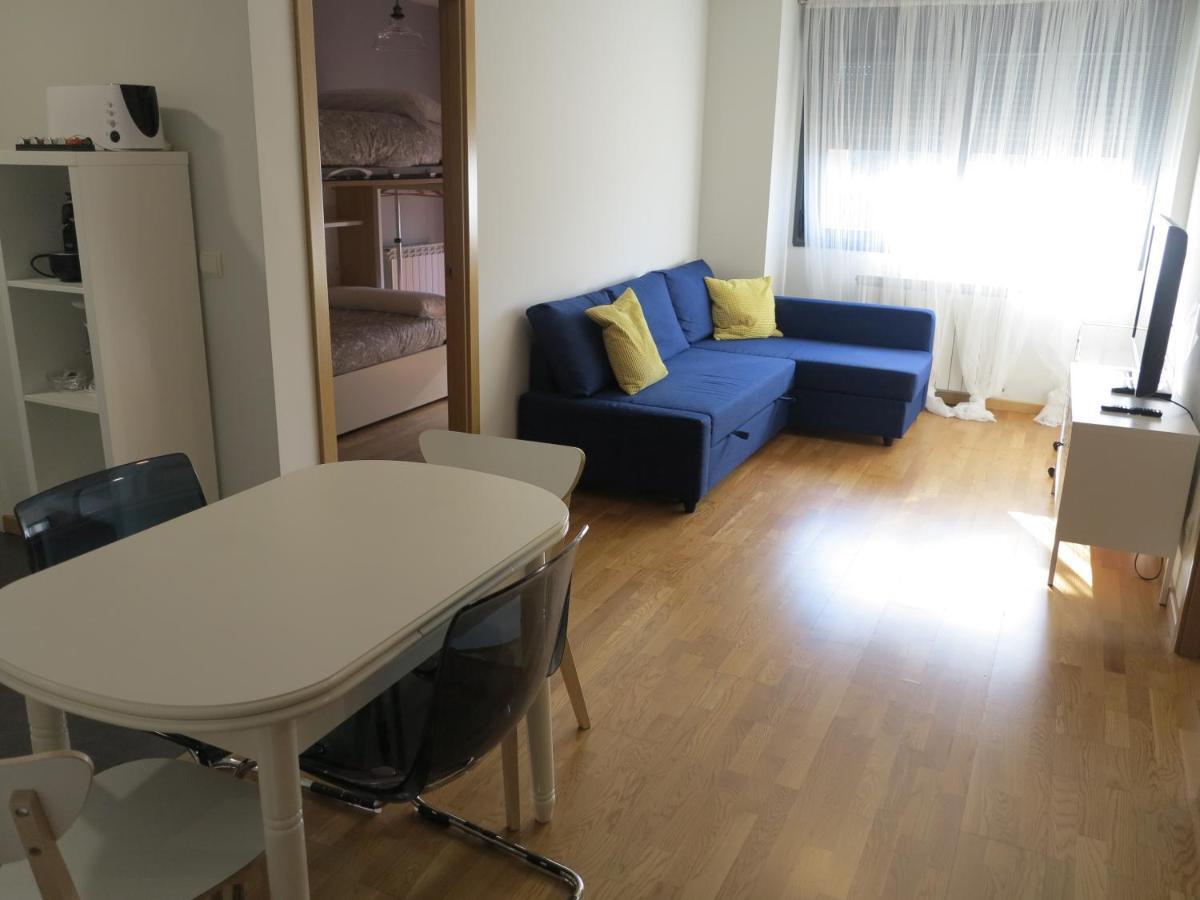 Tudela Balcon De Bardenas Apartment Bagian luar foto
